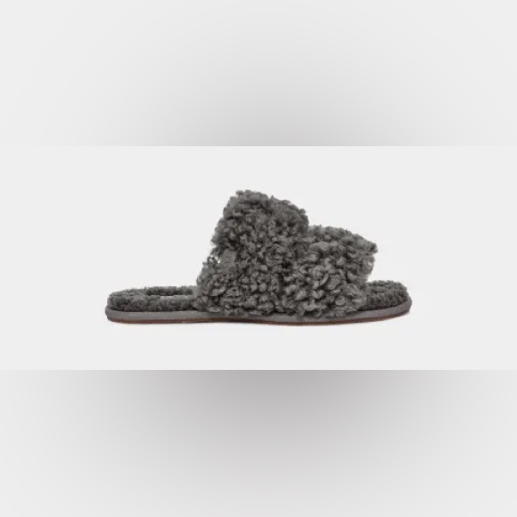 UGG slippers - Picture 2 of 9